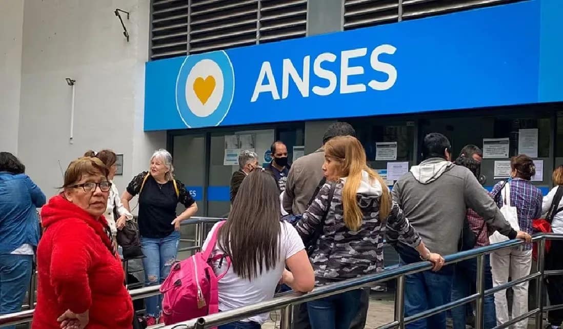 Cuándo cobro Anses: el calendario de pagos para jubilados, beneficiarios de AUH y planes sociales en junio 2024